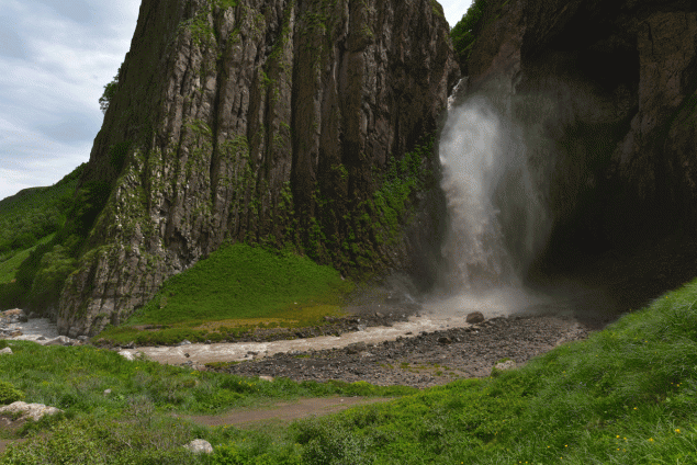 Джилы Су. Водопад Эмир. Северный Кавказ